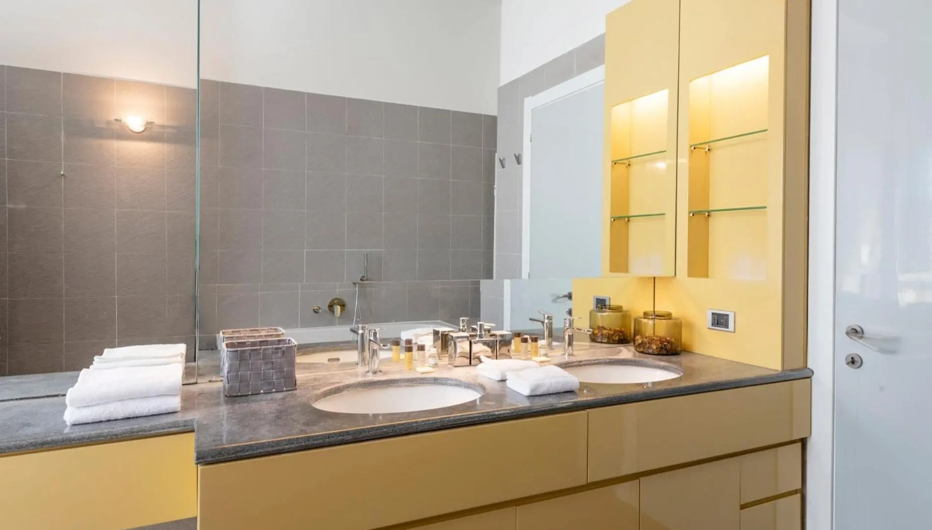 Apartamento Trilocale Corso Plebisciti - Dateo Milão